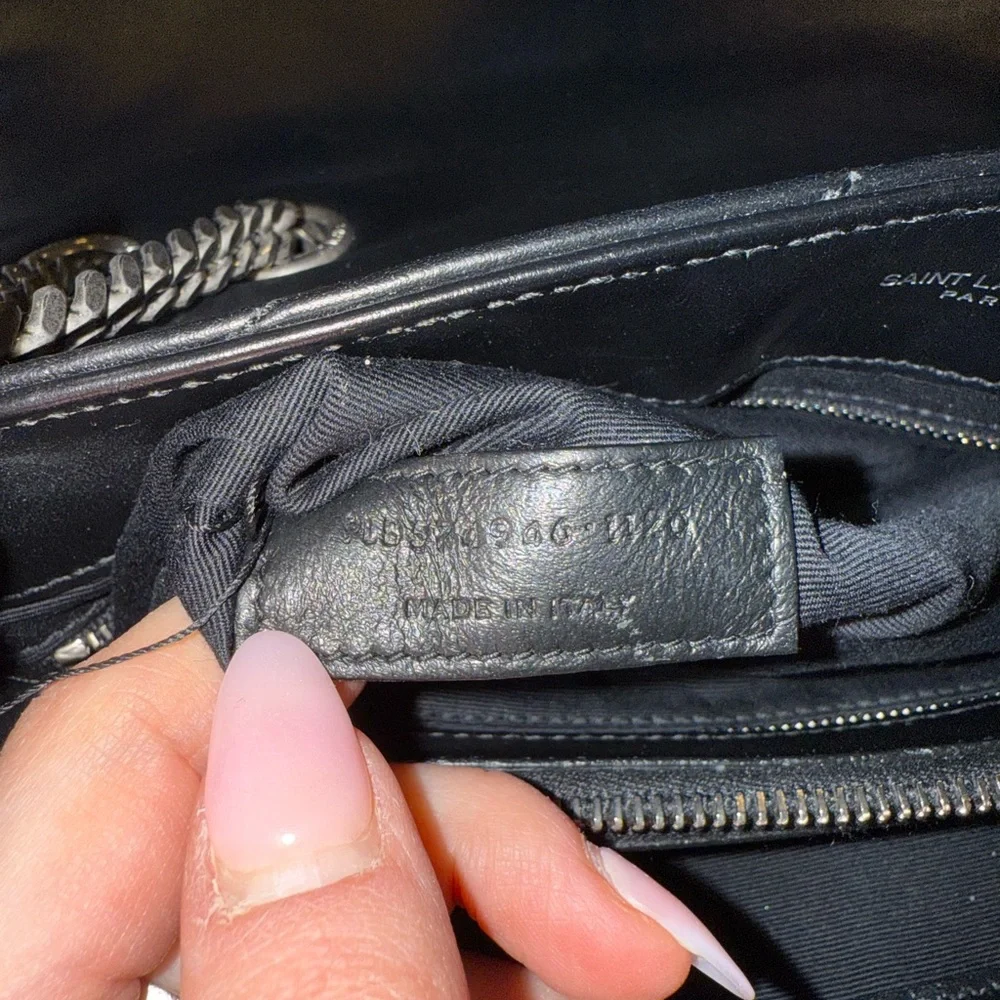 Saint Laurent Medium Loulou Matelassé Leather Shoulder Bag - Picture 15 of 16